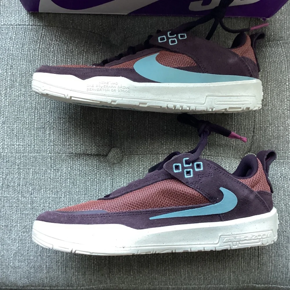 Nike Kids' SB Day One Skate Sneaker (Big Kid) 6.5